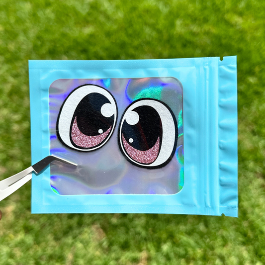 GLITTER EYES