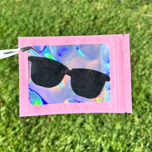 BLACK GLASSES